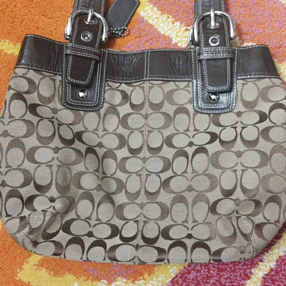 COACH SIGNATURE PLEATED BUCKLE TOTE F15047 - Picture 5 of 7